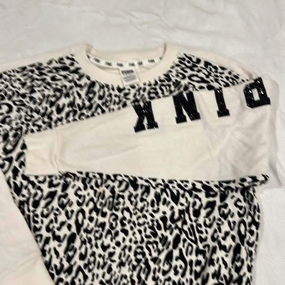 Victoria’s Secret round neck sweatshirt - Picture 3 of 7